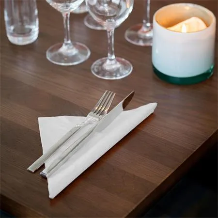 Servítky, 1/4 ohyb, 3-vrstvové, 32,5x32,8 cm, Advanced, TORK "Soft Lunch", biela 2