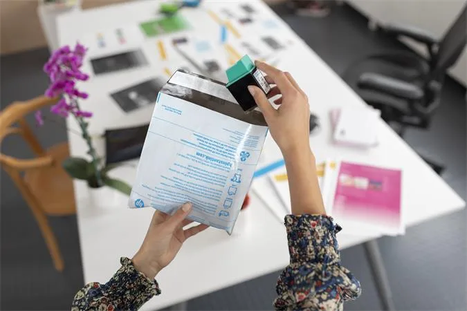3YM60AE náplň do Deskjet 2320,2710, 4120 tlačiarní, HP 305, farebná, 100 strán 2