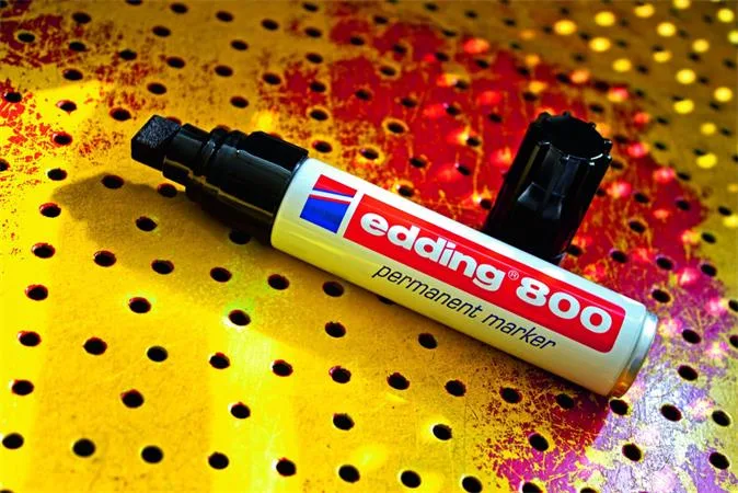 Permanentný popisovač, 4-12 mm, zrezaný, EDDING "800", červený 8