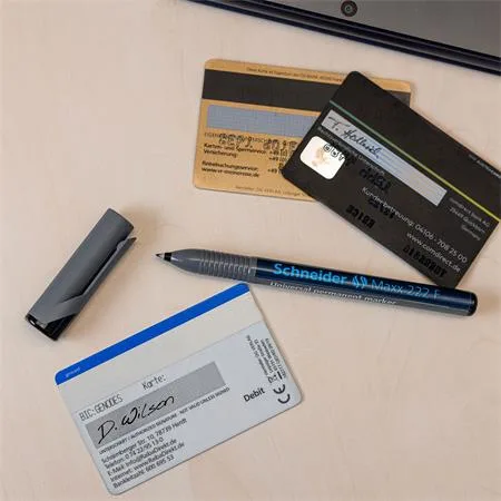 Permanentný popisovač, OHP, 0,7 mm, SCHNEIDER "Maxx 222 F", červený 6