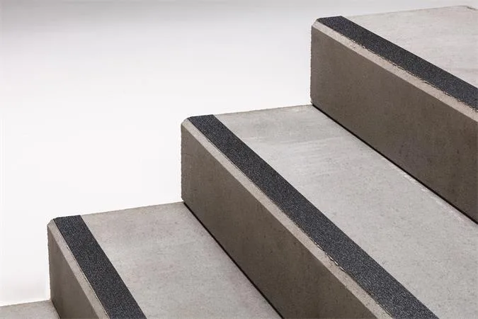 Protišmyková páska, 5 cm x 15 m, DURABLE "DURALINE® GRIP+", čierna 3