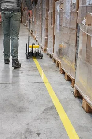 Sprej na označovanie podláh, DURABLE "Duraline® 750", žltý 2
